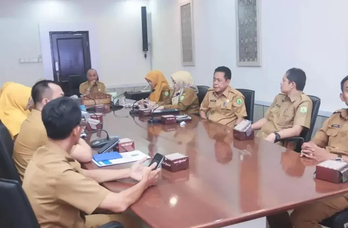 Rapat bersama tim penyusun TPP dan perangkat daerah terkait di Ruang Rapat Sekda, Senin (5/5/2025). (Sumber: Istimewa)