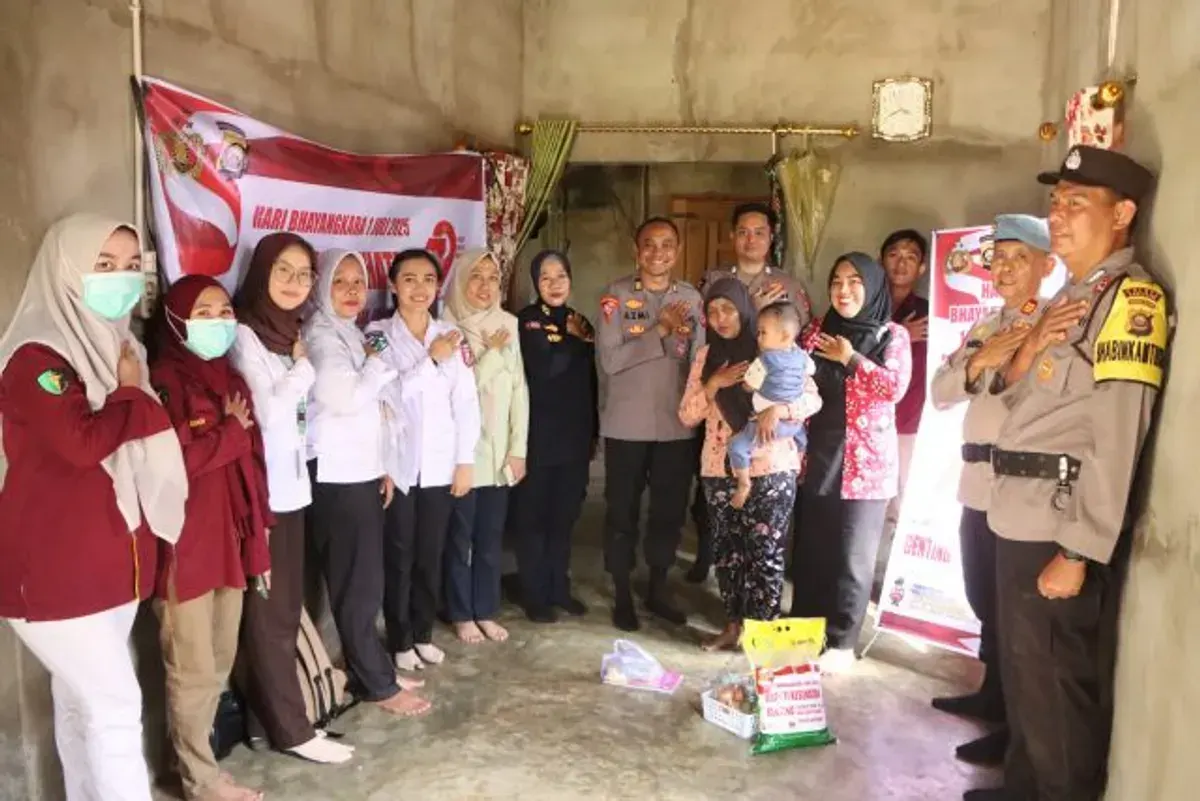 Polres Banyuasin menggelar bakti sosial (Baksos) (Sumber: Istimewa)