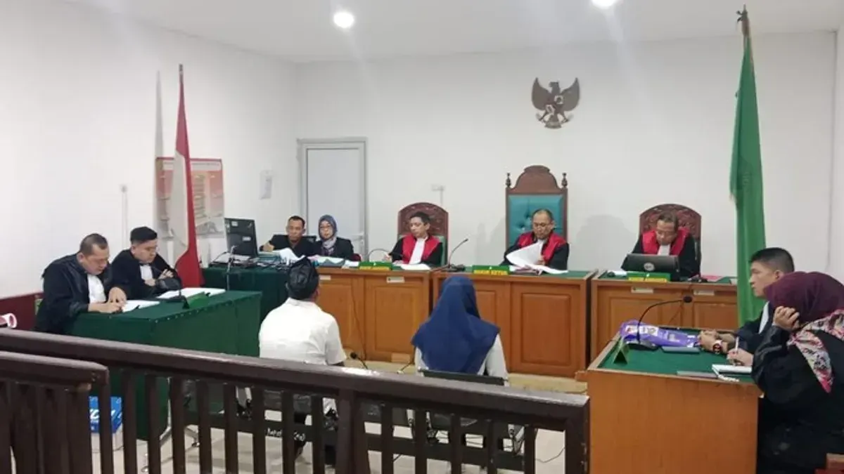 Dua terdakwa kasus korupsi APBDes Muara Enim jalani sidang tuntutan di PN Palembang (Sumber: Istimewa)