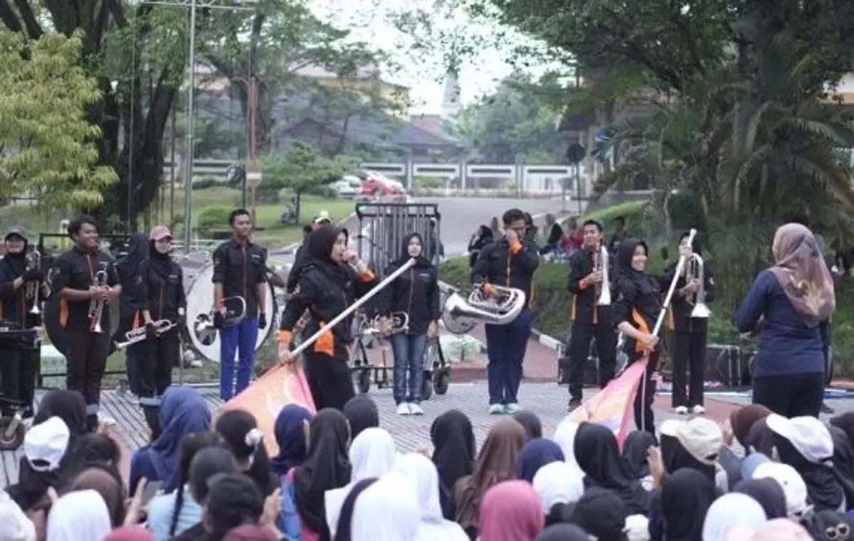 Marching Band Bukit Asam (MBBA) (Sumber: Istimewa)