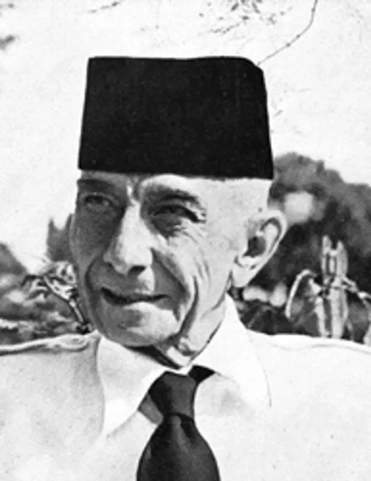 Douwes Dekker (Danudirja Setiabudi) (Sumber: Wikipedia.org)