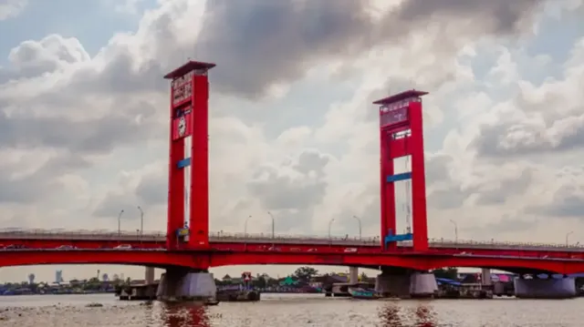 Jembatan Ampera Ditutup Sementara saat Salat Idul Adha, Ini Rute Alternatif dan Lokasi Parkirnya