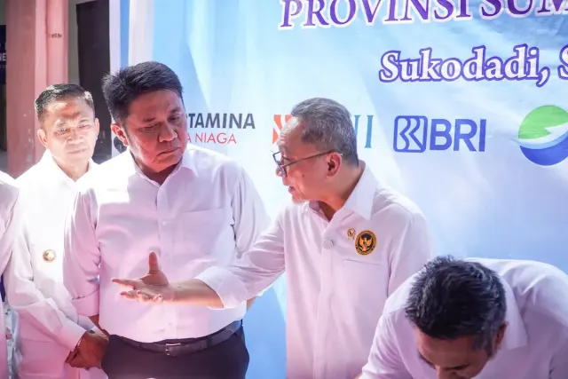 Zulkifli Hasan Resmikan Koperasi Merah Putih di Palembang, Target 80.000 Unit di Seluruh Indonesia