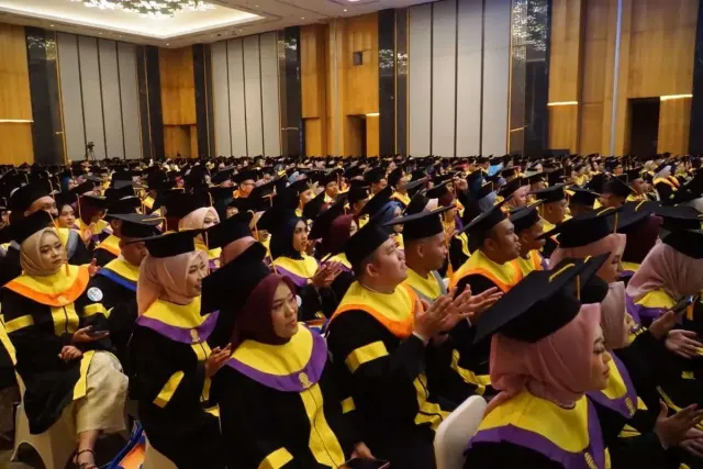 Wagub Sumsel Cik Ujang Ajak Lulusan UT Siap Hadapi Era Digitalisasi dan Globalisasi