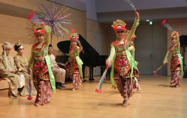 Tari Putri Bekhusek: Warisan Budaya Khas Sumatera Selatan