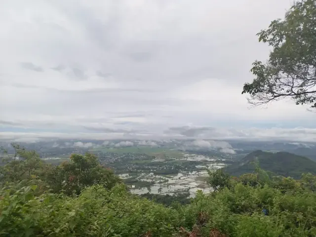 Bukit Gatan: Pesona Negeri di Atas Awan yang Menakjubkan