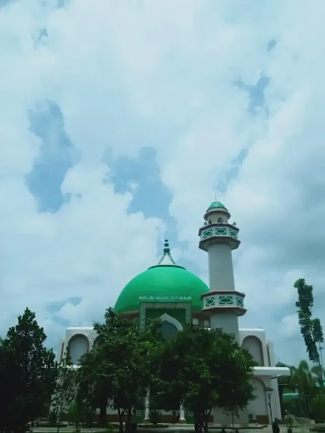 Masjid Agung Baturaja: Destinasi Religi dan Ikon Kebanggaan Masyarakat Ogan Komering Ulu