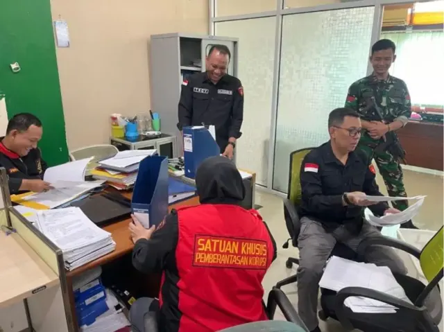 Kejati Sumsel Geledah 3 Lokasi di Palembang, Usut Dugaan Korupsi Distribusi Semen PT KMM