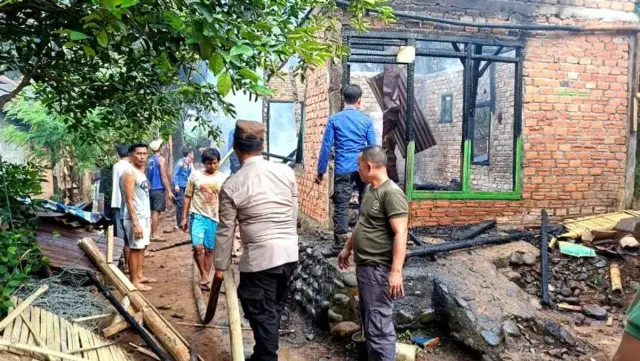 Kebakaran di Tebing Tinggi Empat Lawang, Rumah Petani Ludes Saat Ditinggal ke Kebun